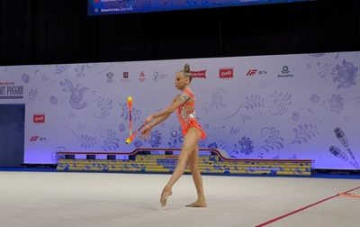 На очереди в нашей серии видео про подготовку к сезону — занятия олимпийской чемпионки Алины Кабаевой с Евой Кононовой