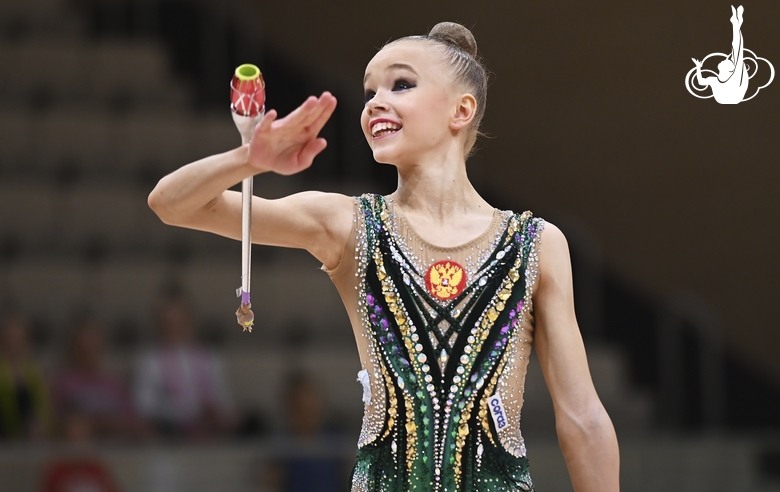 Kristina Voitenko during an exercise with clubs