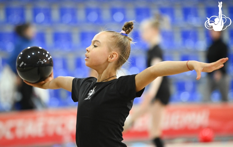 Elvira Belyaeva during an exercise with a ball at floor testing