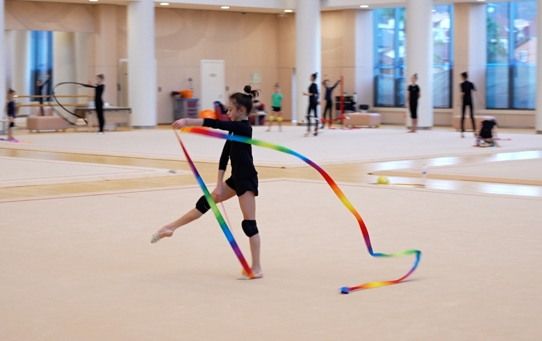 Маленькие секреты идеального риска с лентой от олимпийской чемпионки — в нашем новом видео!