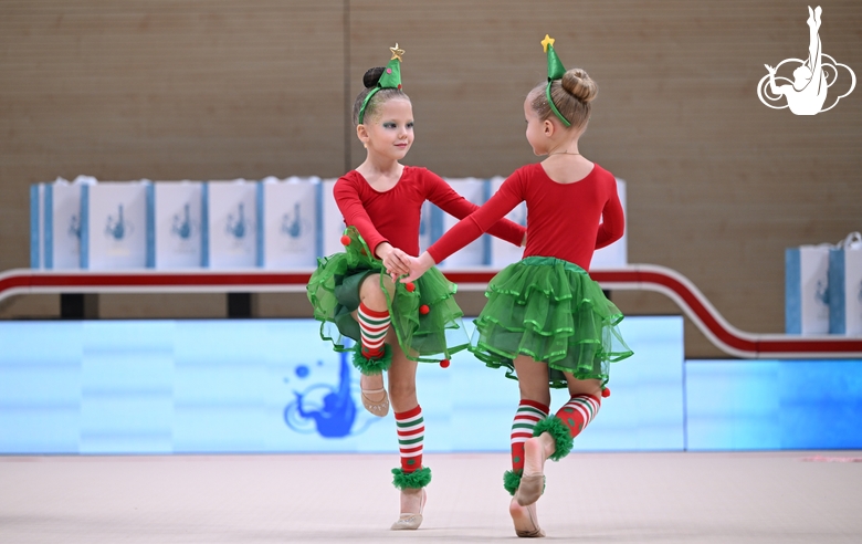 Дошкольницы Академии во время новогодней елки