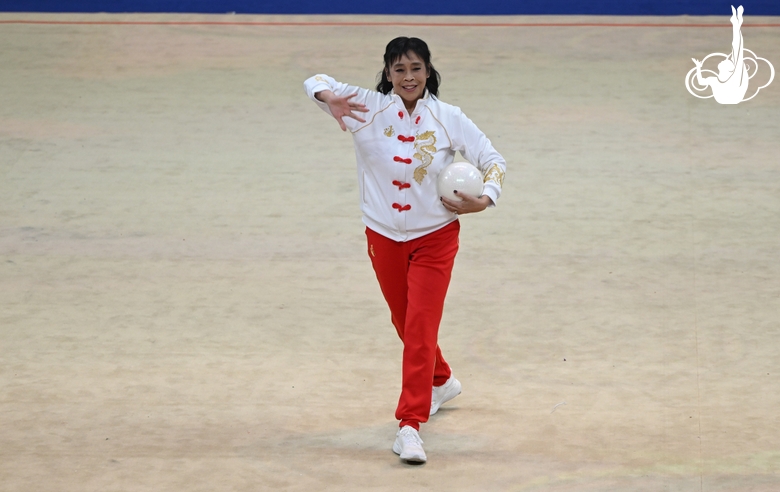 Olympic champion Lori Fung during the Friendship flash mob