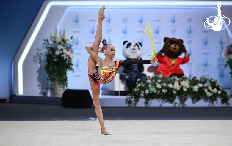 Eva Kononova during the rope exercise