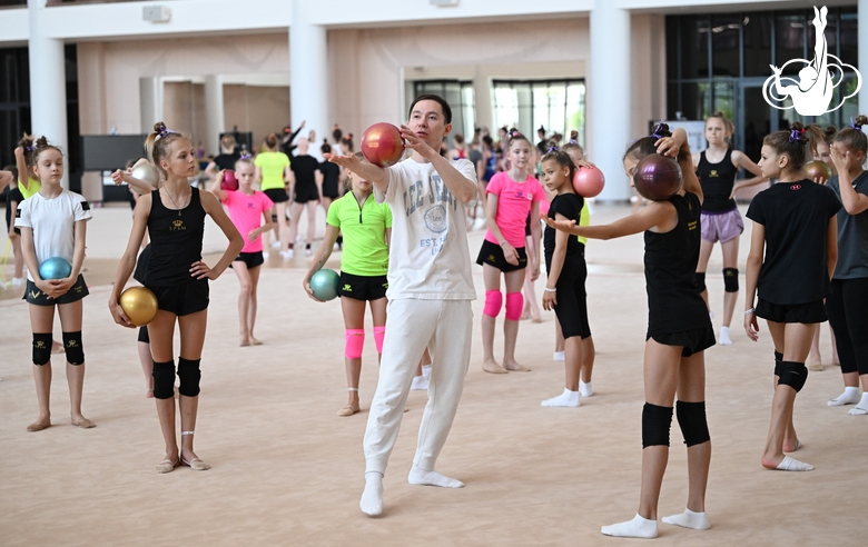 Choreographer Alexander Buklov with gymnasts from the Amur Tiger society during training