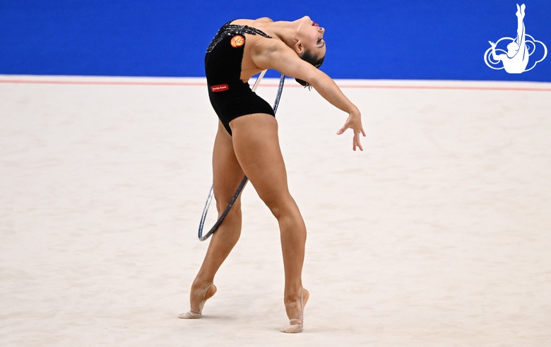 Lala Kramarenko during the hoop exercise