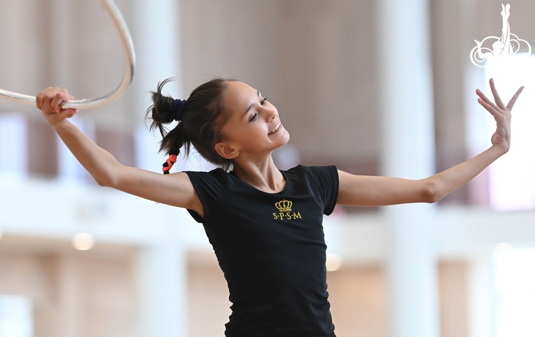 Valeria Medvedeva during exercise with a hoop