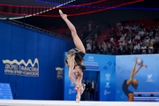 Мария Борисова во время упражнения с булавами