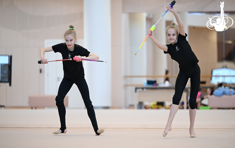 Групповички Академии во время тренировки с заслуженным тренером России Татьяной Сергаевой