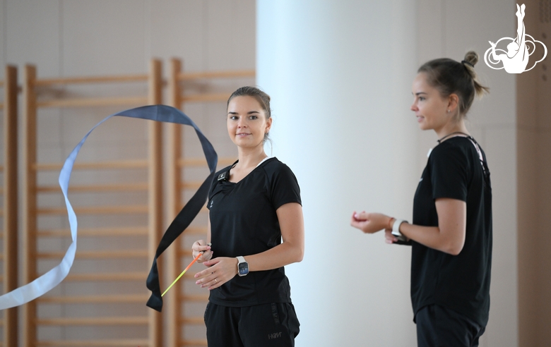 Dina and Arina Averina during the training session in the Academy