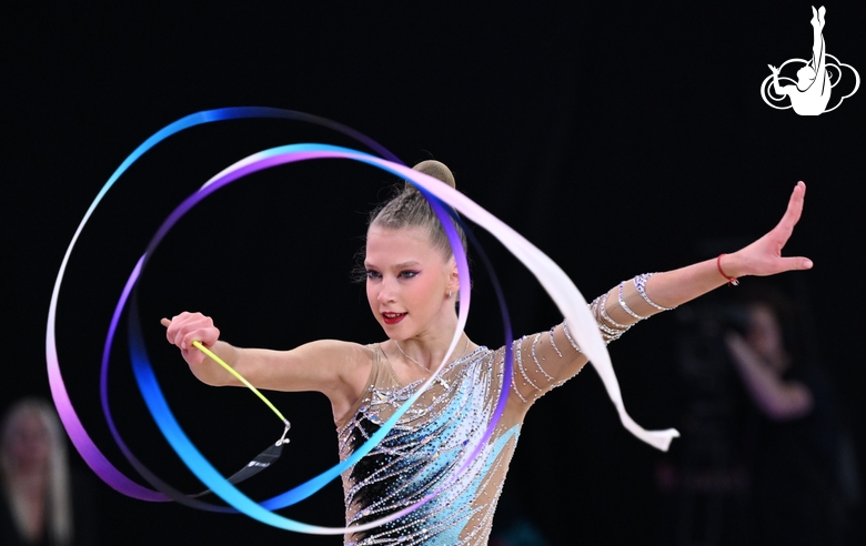 Eva Chevtaeva during a ribbon exercise