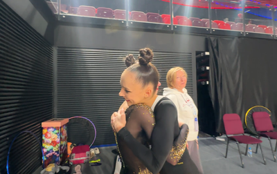 Алина Кабаева поблагодарила тренера Татьяну Амельченко, которая ранее работала с Ариной Ковшовой