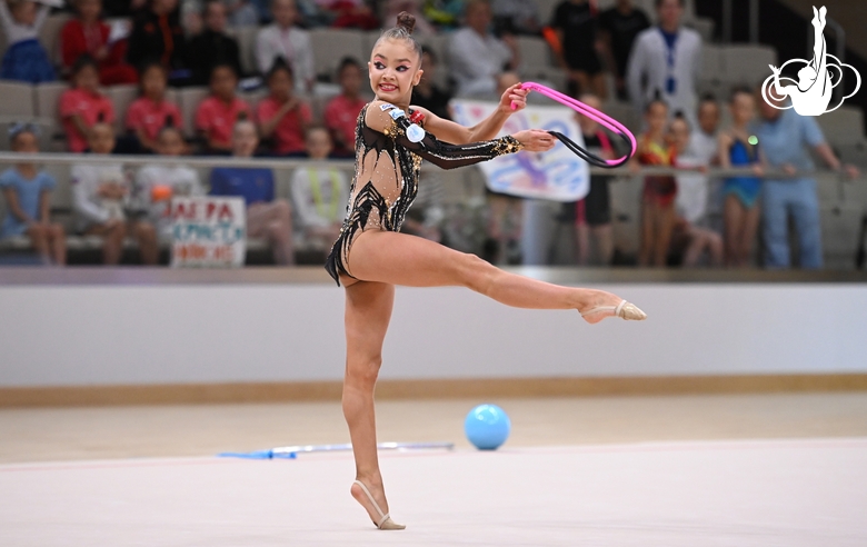 Ksenia Savinova during an exercise with a jump rope