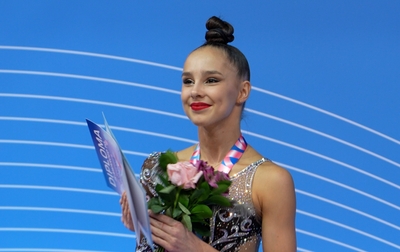 It is especially important to brace yourself and set up properly before coming out to the floor — it is impossible to execute the program confidently without that