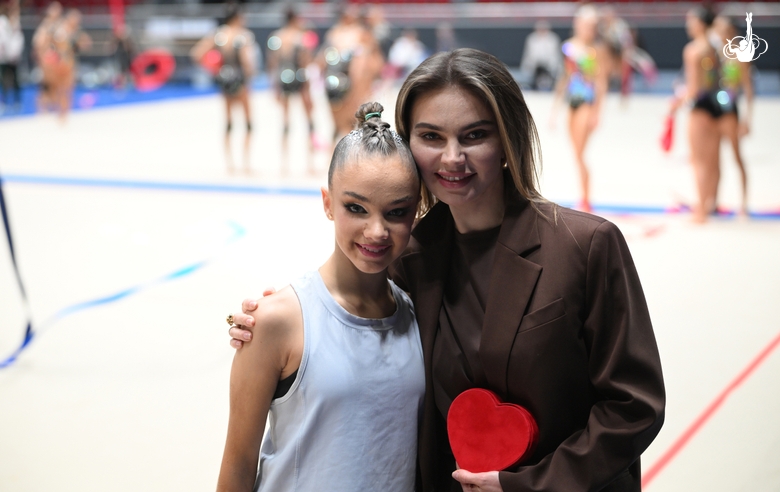 Ксения Савинова и олимпийская чемпионка Алина Кабаева