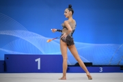 Mariia Borisova during an exercise with clubs