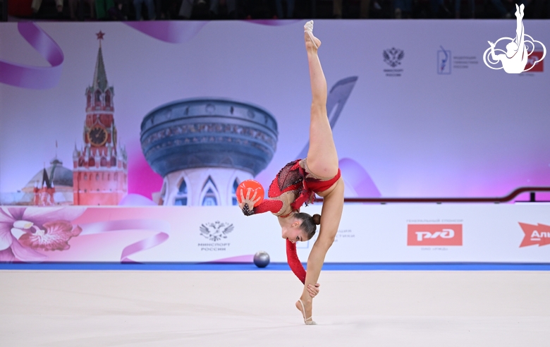 Daria Grokhotova during an exercise with a ball