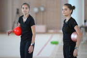 Arina and Dina Averina during the master class