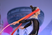 Milena Shchenyatskaya during a ribbon exercise