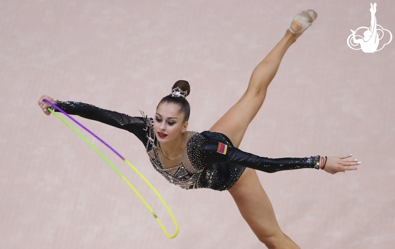 Exercise with a jump rope. Silva Sargsyan (Armenia)