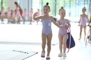 Young gymnasts before the start of the mAlinka tournament