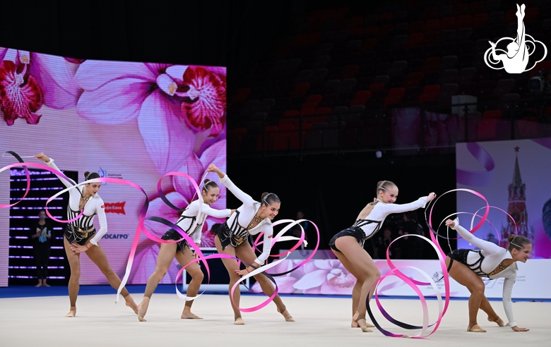 Group gymnasts from Nizhegorodskiy Region during an exercise with ribbons