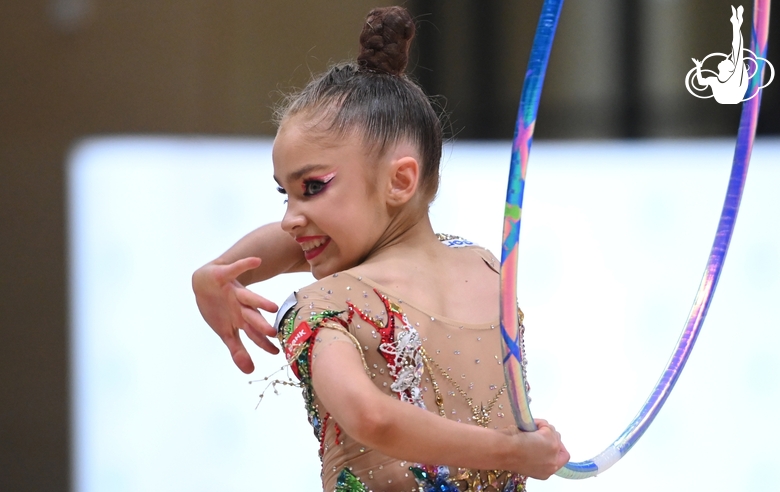 Ksenia Savinova during an exercise with a hoop