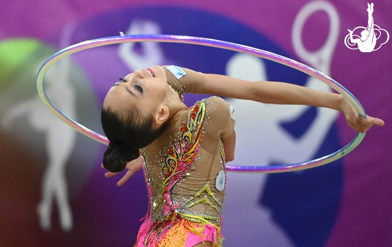 Valeria Medvedeva during an exercise with a hoop