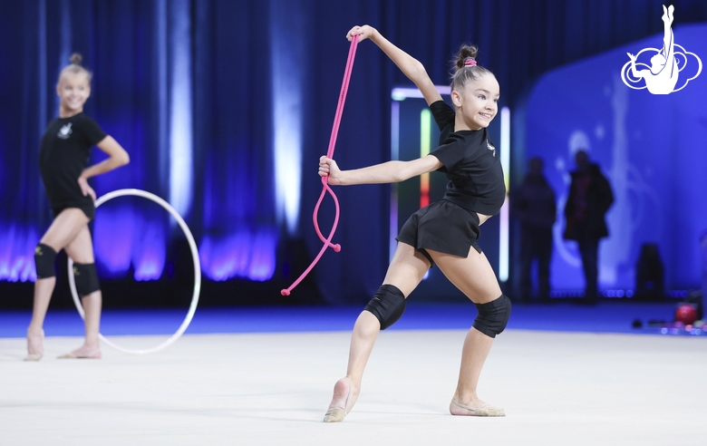 Ksenia Savinova during an exercise with a jump rope at floor testing