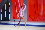 Alina Harnasko during the ribbon exercise