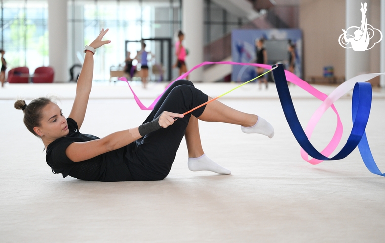 Arina Averina during the training session in the Academy