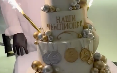 Торт для гимнасток Академии