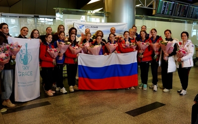 Показываем, как тепло встречали гимнасток сборной России в Москве