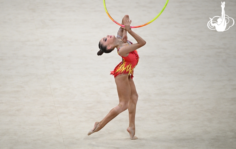 Ksenia Savinova during the hoop exercise