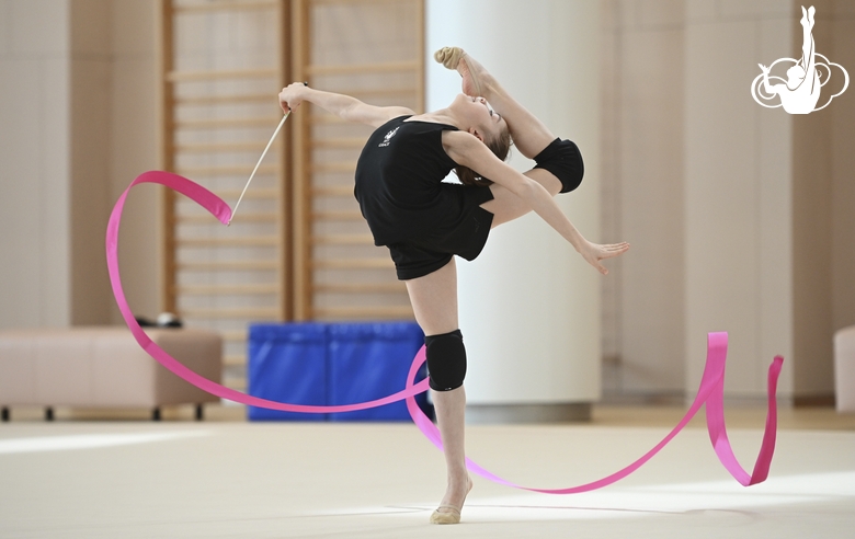 Ksenia Savinova during an exercise with a ribbon