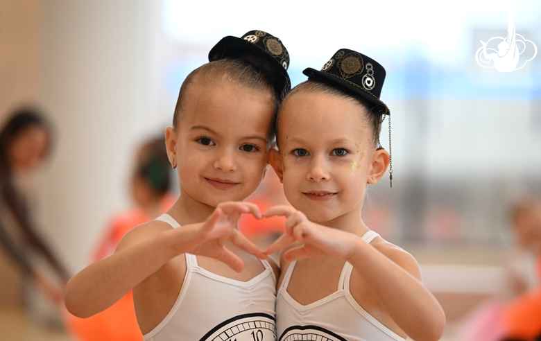 Дошкольницы Академии в преддверии новогодней елки