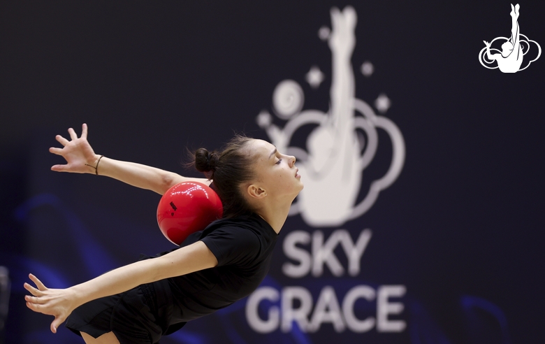 Mariia Borisova at floor testing