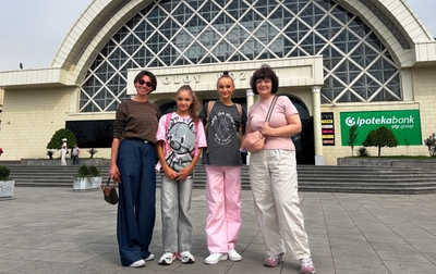 Ксения Савинова и Яна Заикина побывали на Алайском базаре в Ташкенте