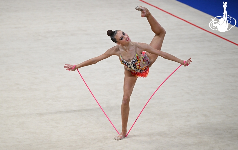Victoriia Bespalova during the rope exercise