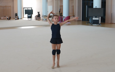 Episodes of Diana Sobyanina's training with coach Irina Gusarova at the Academy