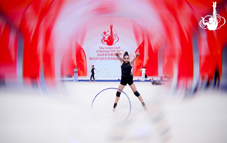 Isabella Rojas during floor testing