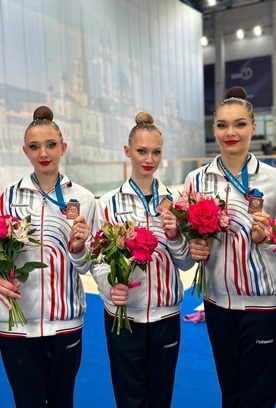 Групповички-сениорки из Волгоградской области завоевали бронзу первого этапа «Кубка сильнейших» в финале с пятью мячами