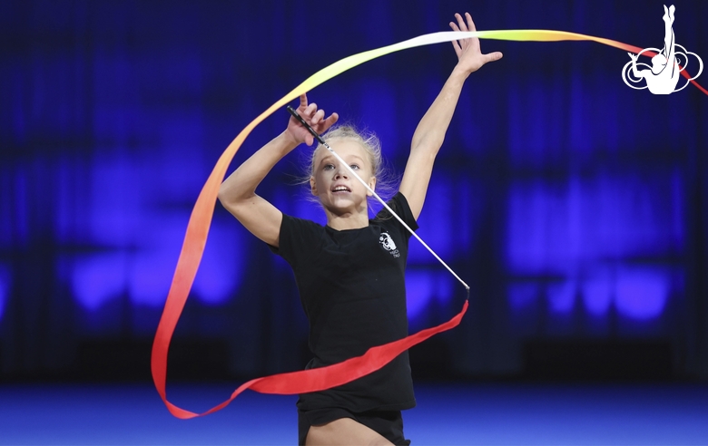 Kristina Voitenko during an exercise with a ribbon at floor testing