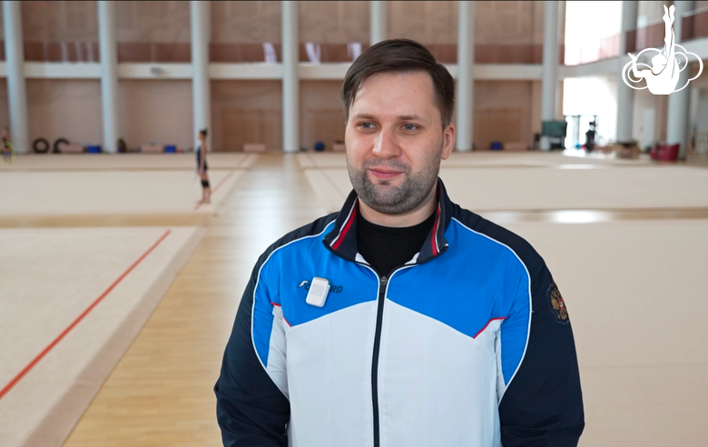 Наша цель — сделать тело функциональным и устойчивым». Специалист Академии Иван Гончаренко — о новом формате занятий