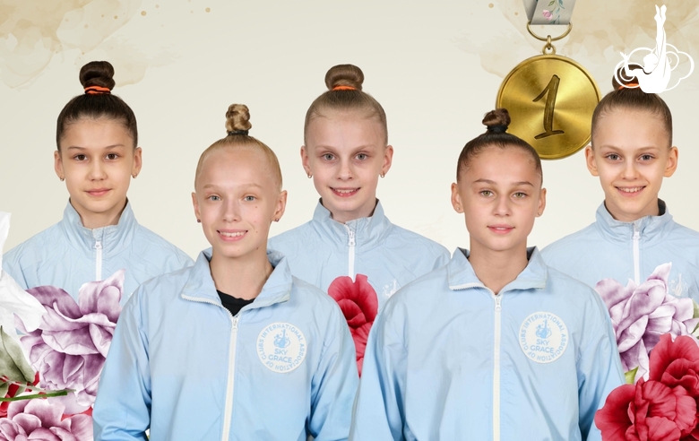 Групповички Академии выиграли золото в упражнении с пятью мячами на первенстве России