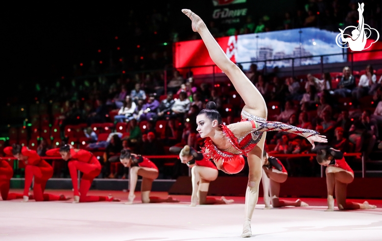 Alina Harnasko (Belarus) with a ball during the performance at the gala show