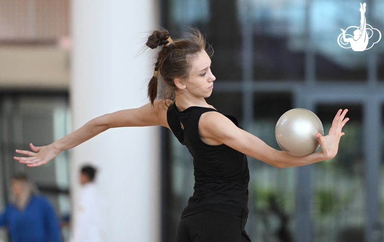 Viktoria Bespalova during an exercise with a ball during preparation training for the BRICS Games