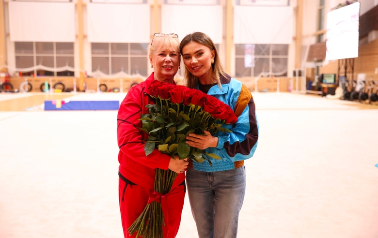 6 октября 2026 года. Олимпийская чемпионка Алина Кабаева с заслуженным тренером России Вероникой Шатковой