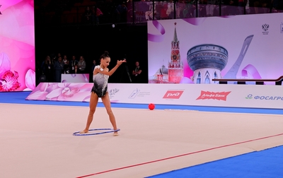 Алина Кабаева на связи с Марией Борисовой, тренером Ириной Гусаровой и хореографом Ириной Зеновкой