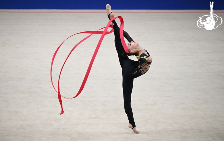 Mariia Borisova during the ribbon exercise