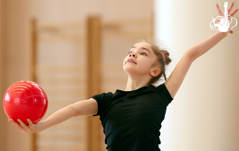 Ksenia Savinova during an exercise with a ball